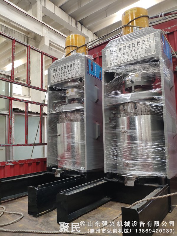 宁夏石嘴山平罗县订购的2台新型全自动液压榨油机已发出